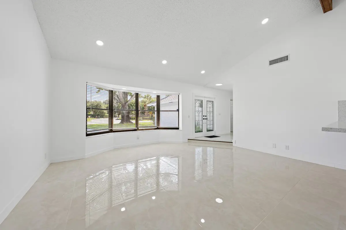 1633 Woods Bend Rd-12 at 1633 WOODS BEND Road, West Palm Beach