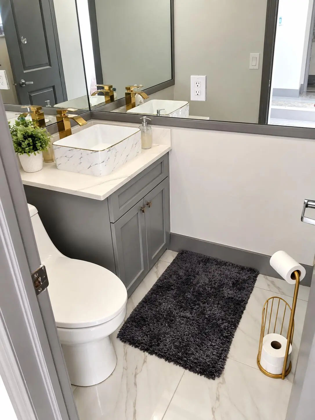 bath half at 10165 SW 53rd Street, Cooper City