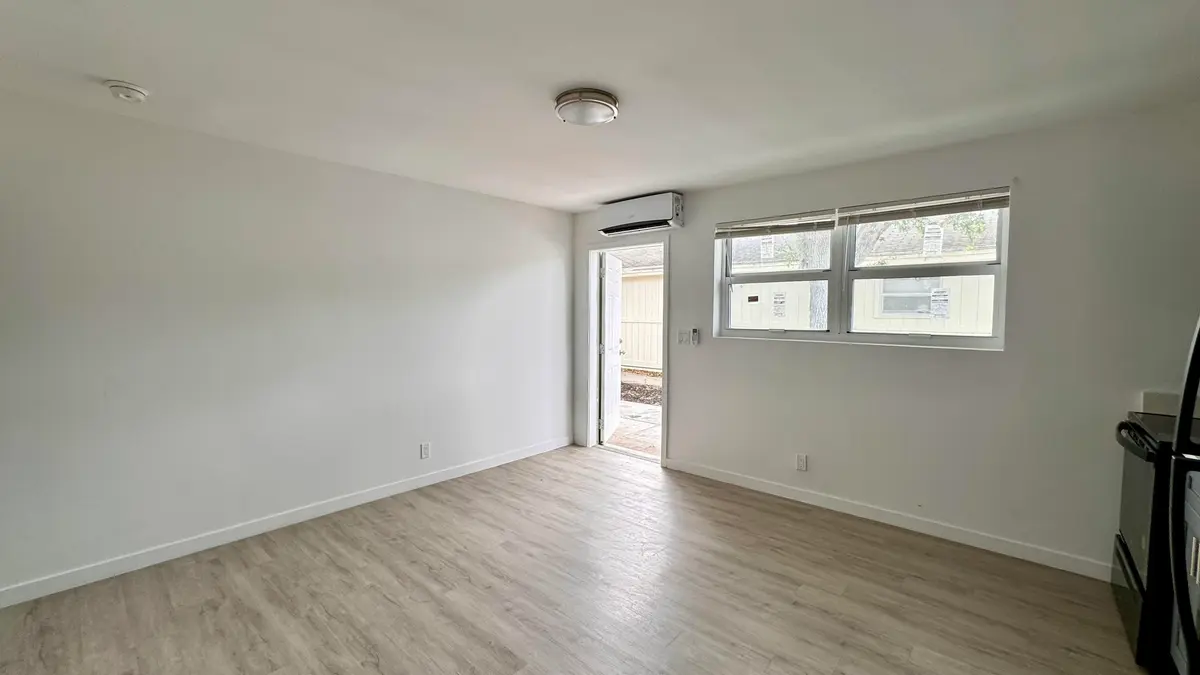 Living room at 225 S F Street 7, Lake Worth Beach