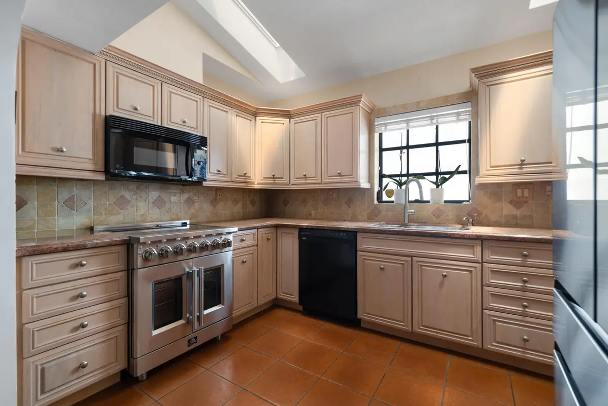 7T6A8091-MLS at 325 Coconut Isle Drive, Fort Lauderdale