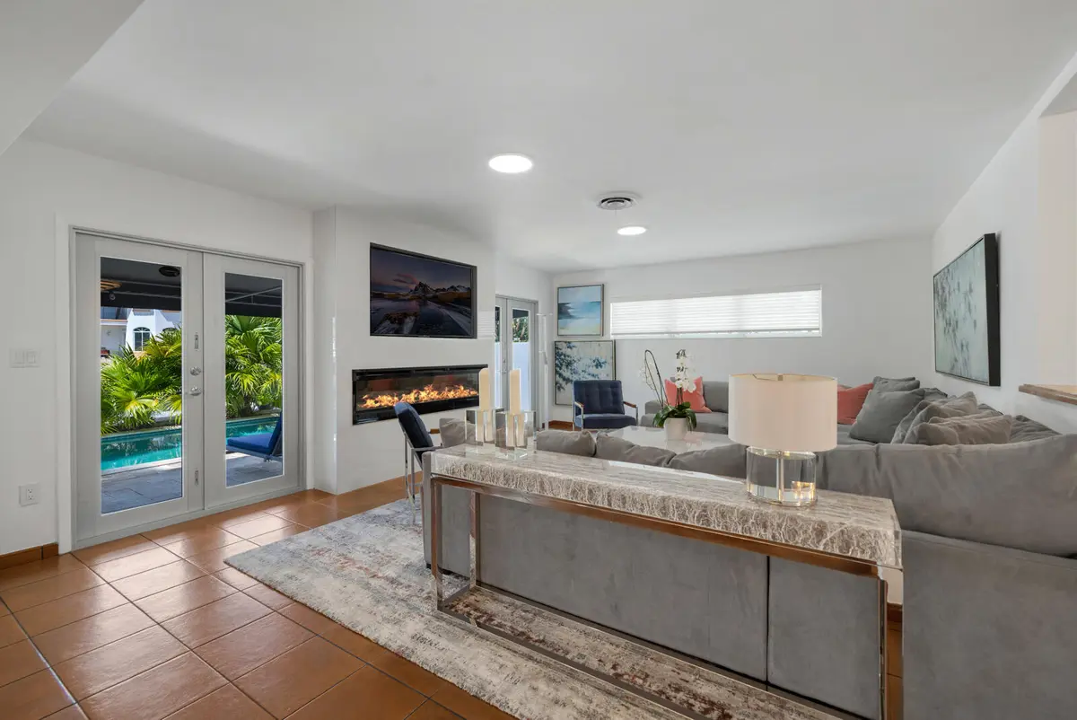 7T6A8185-MLS at 325 Coconut Isle Drive, Fort Lauderdale