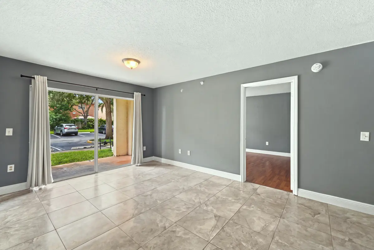 2_15 at 4041 San Marino Boulevard 105, West Palm Beach