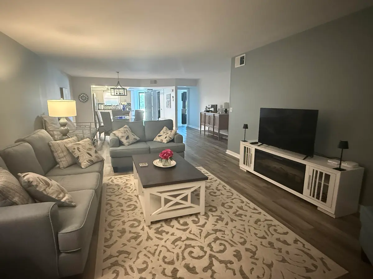 Living 2 at 300 N HIGHWAY A1A 202D, Jupiter