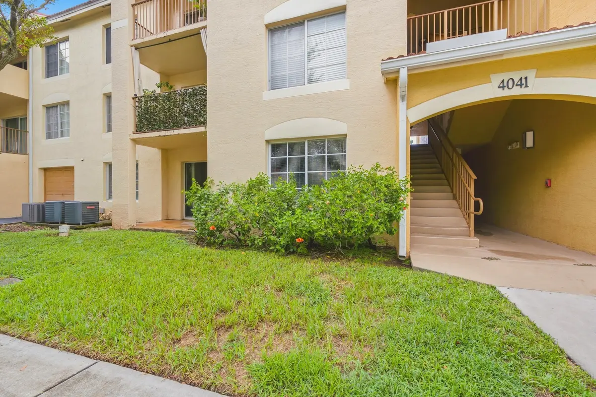 13_01 at 4041 San Marino Boulevard 105, West Palm Beach