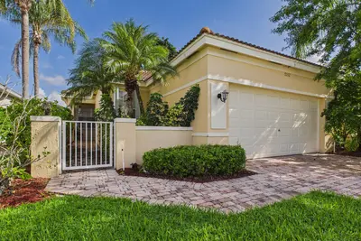 7032 Cataluna Circle, Delray Beach – Single Family Residence for sale