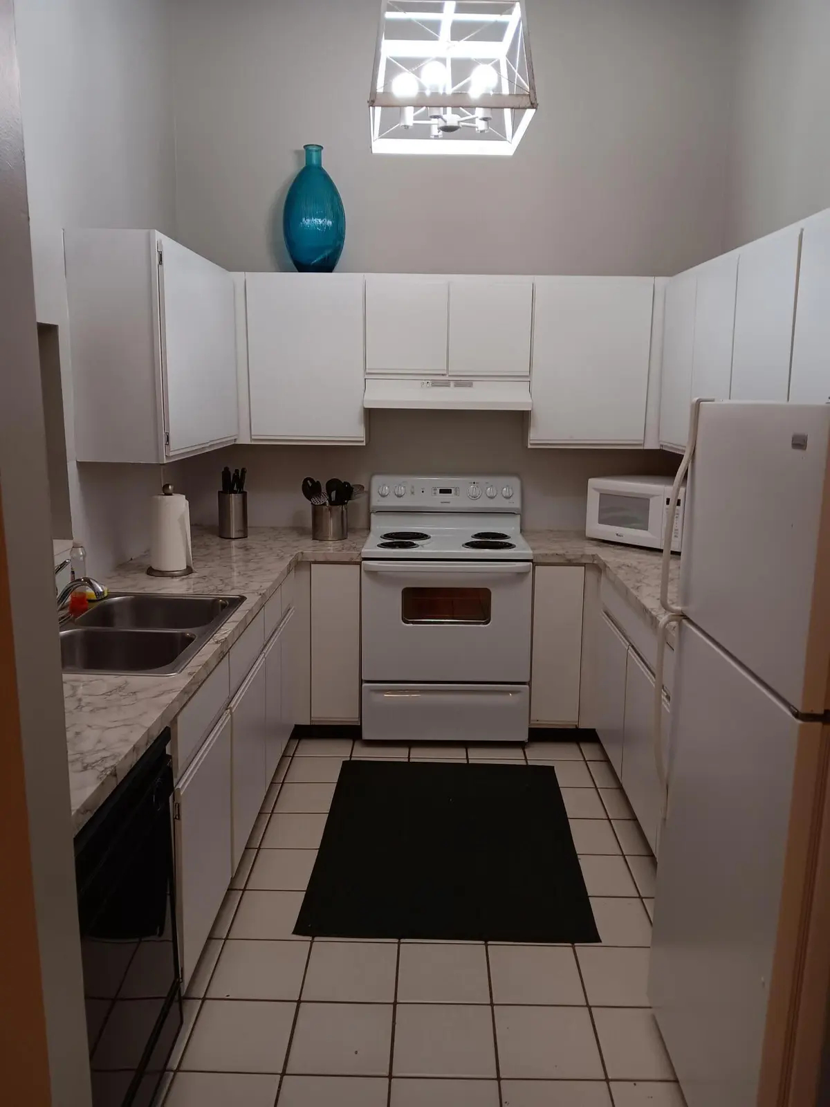 kitchen at 1507 HAWTHORNE Place, Wellington