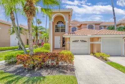 222 Legendary Circle, Palm Beach Gardens – Condominium for rent