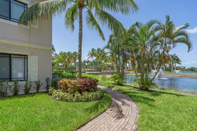 2810 Grande Parkway 107, Palm Beach Gardens – Condominium for rent