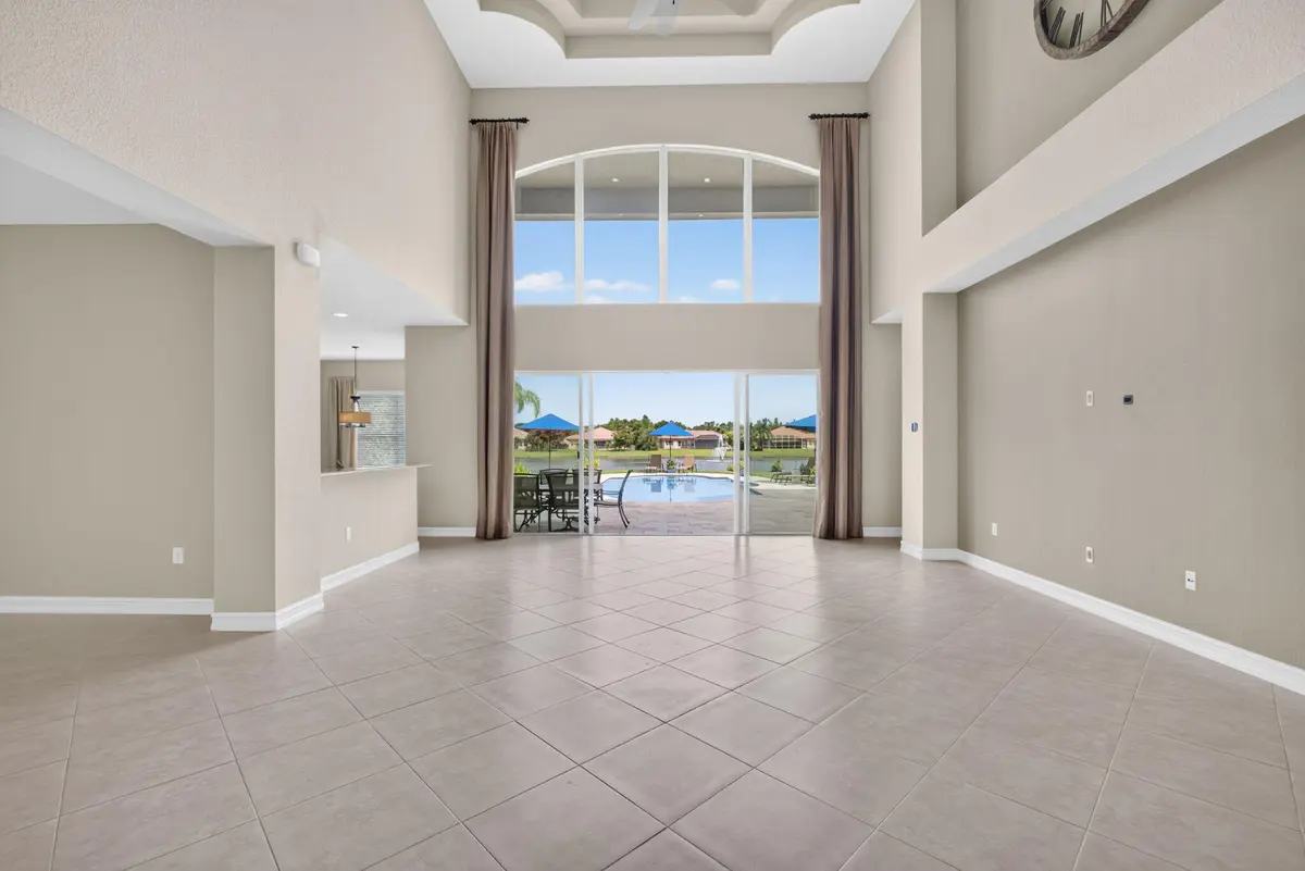 Living room at 11117 Lynwood Palm Way, Palm Beach Gardens
