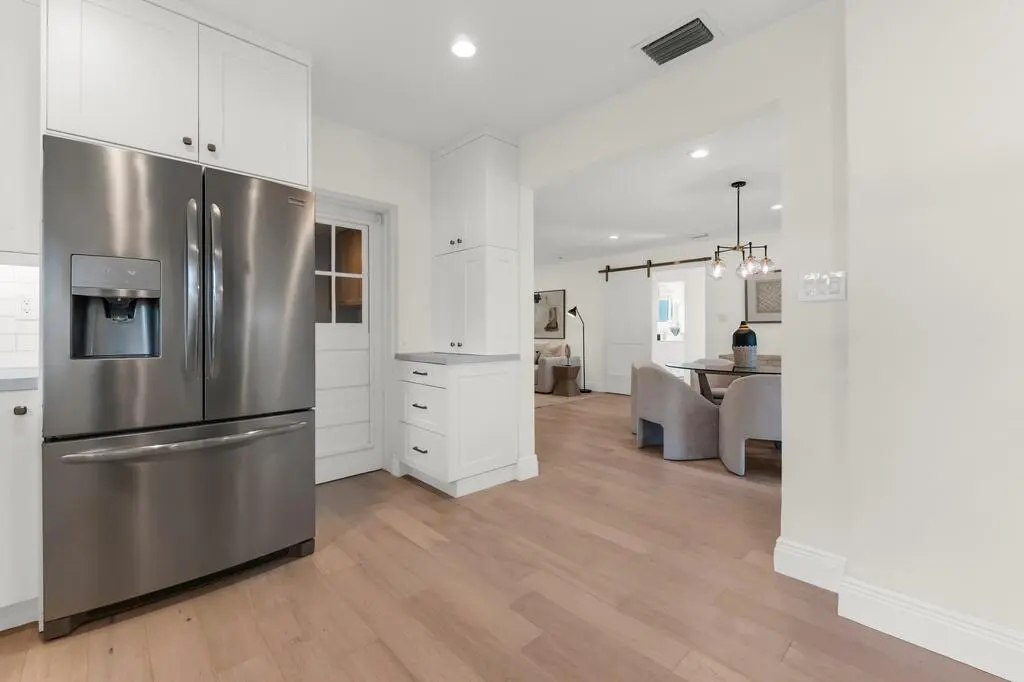 kitchen at 712 PONCE DE LEON Drive, Fort Lauderdale