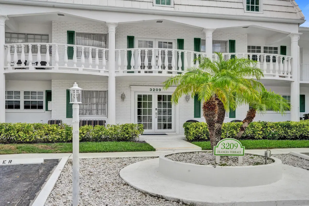 DSC04307 at 3209 NE 36TH Street 3C, Fort Lauderdale