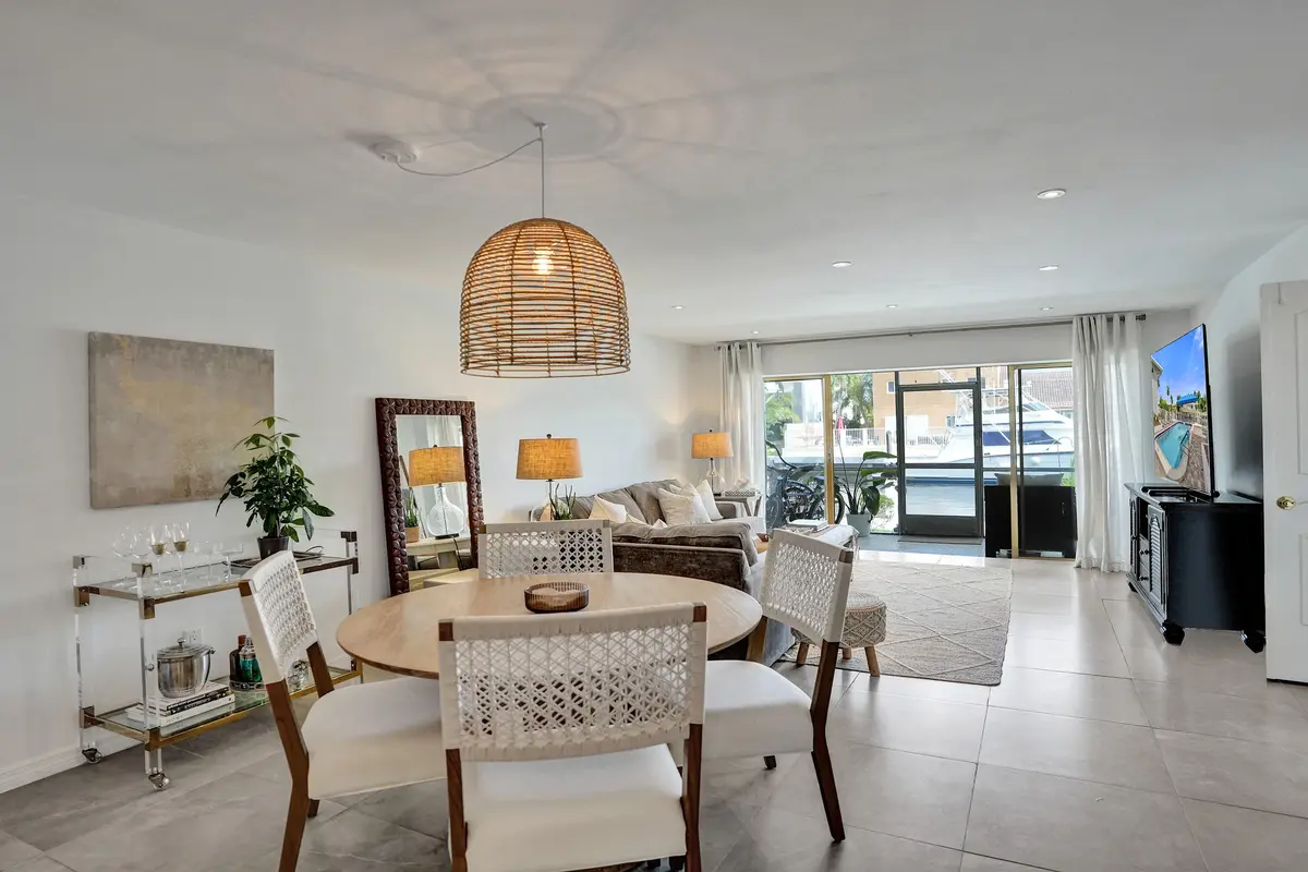 DSC04325 at 3209 NE 36TH Street 3C, Fort Lauderdale