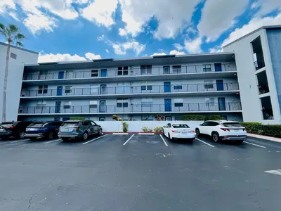 6675 S Oriole Boulevard 205, Delray Beach – Condominium for rent
