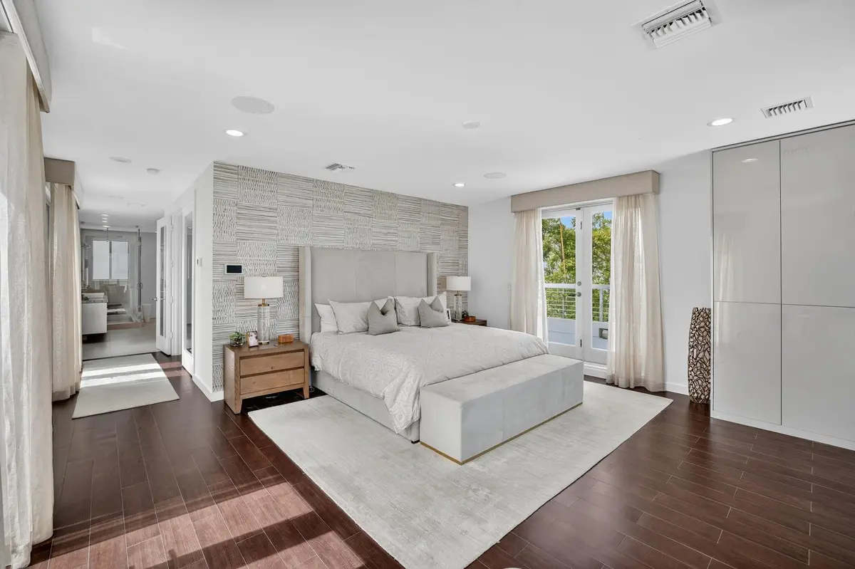 Photo 8 at 2401 N ATLANTIC Boulevard, Fort Lauderdale