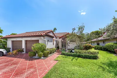 6375 KINGS GATE Circle, Delray Beach – Villa for sale