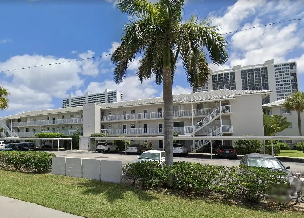 Front 2 at 2730 Banyan Road b-1, Boca Raton
