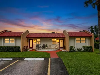 125 LAKE ANNE Drive 125, West Palm Beach – Condominium for sale