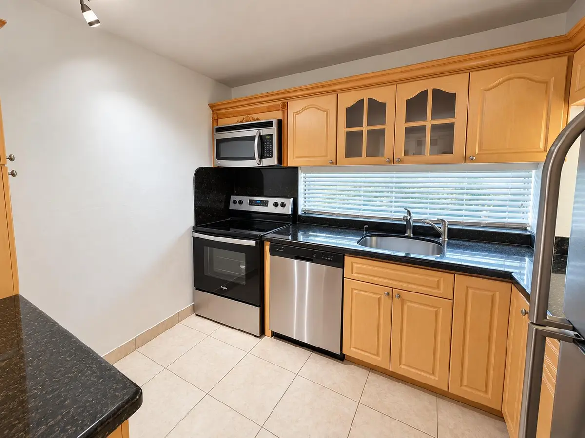 17021 N Bay Road Unit 229, Sunny Isles Beach, FL – photo 5