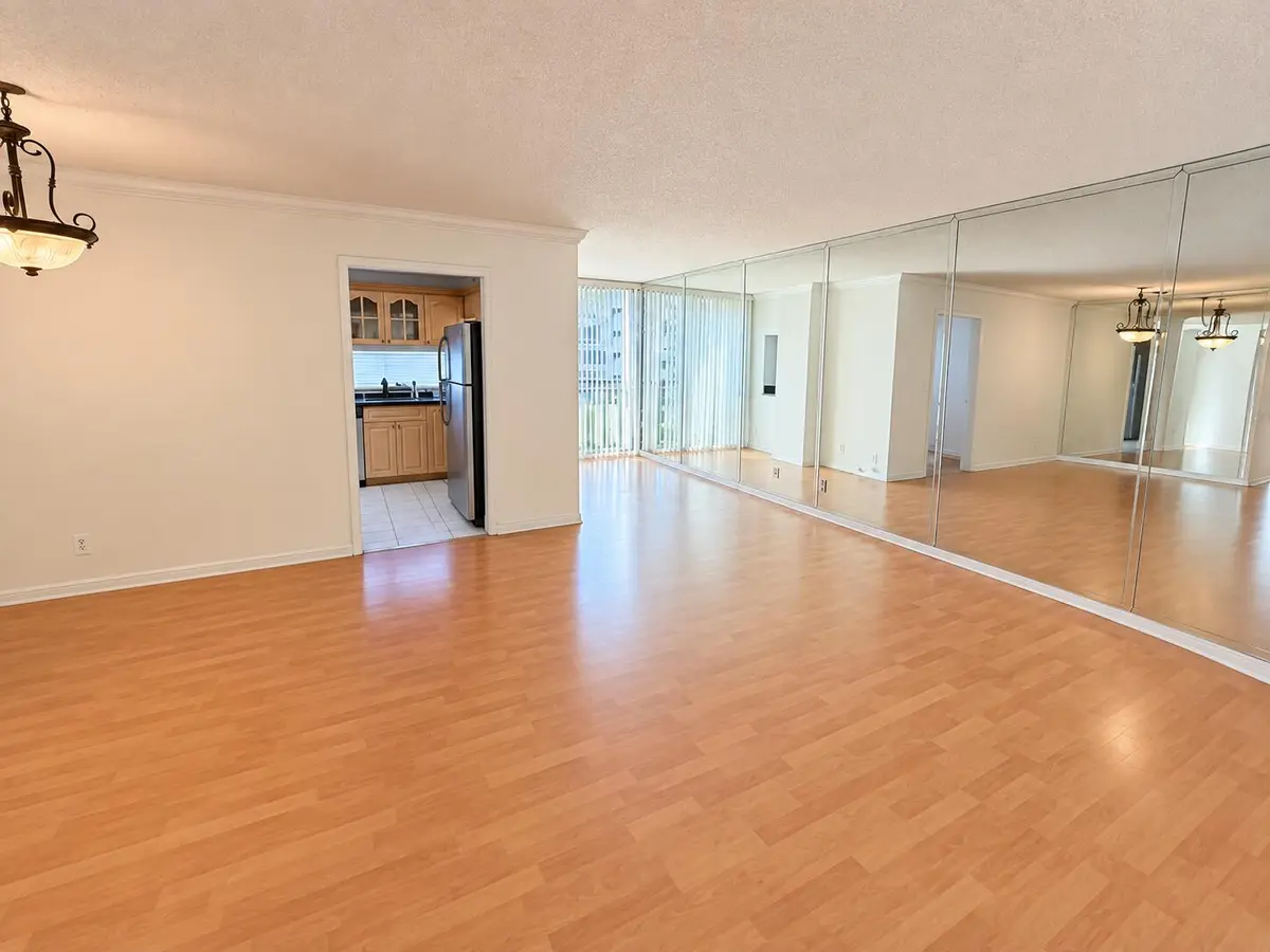 17021 N Bay Road Unit 229, Sunny Isles Beach, FL – photo 4