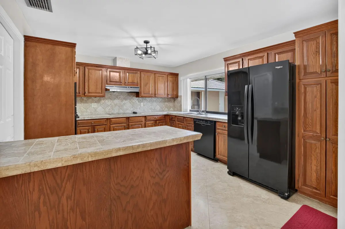Kitchen at 4441 SAINT ANDREWS Drive, Boynton Beach