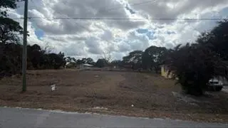 land 4 at Avenue R, Fort Pierce