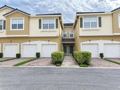 1571 SE HAMPSHIRE Way 102, Stuart – Townhouse for rent