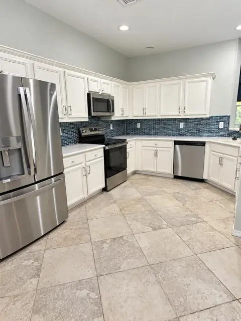 Kitchen at 1571 SE HAMPSHIRE Way 102, Stuart