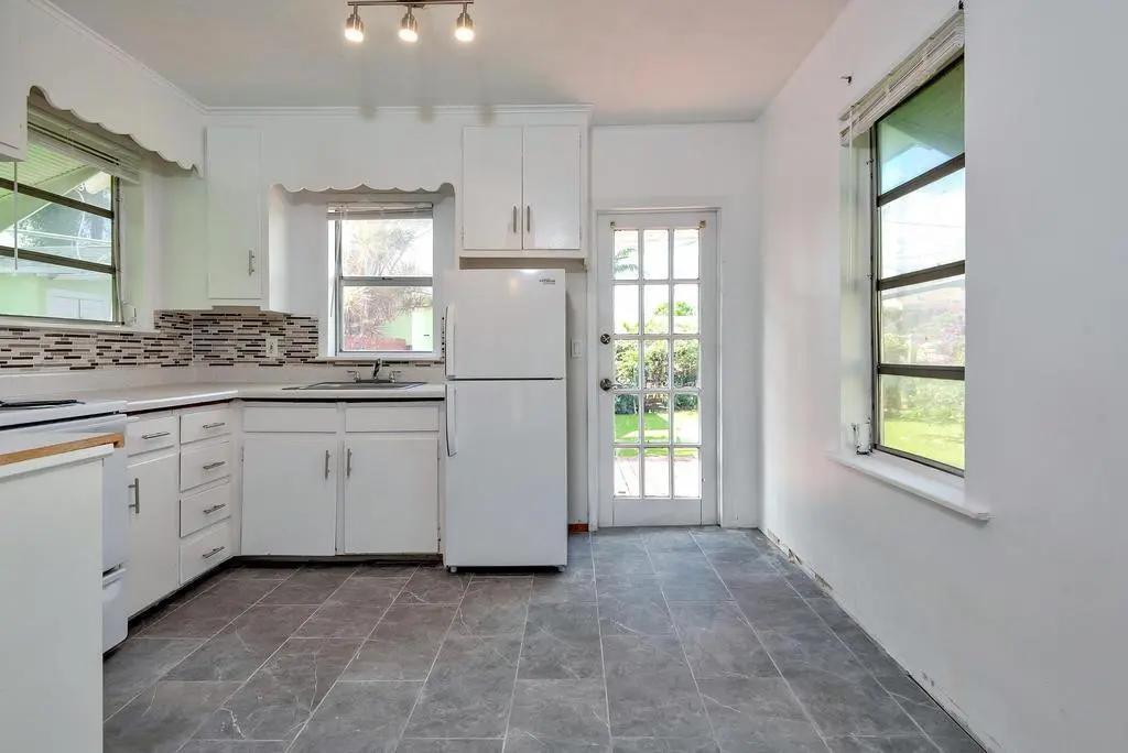 713 - 018 at 713 10th Avenue, Lake Worth Beach