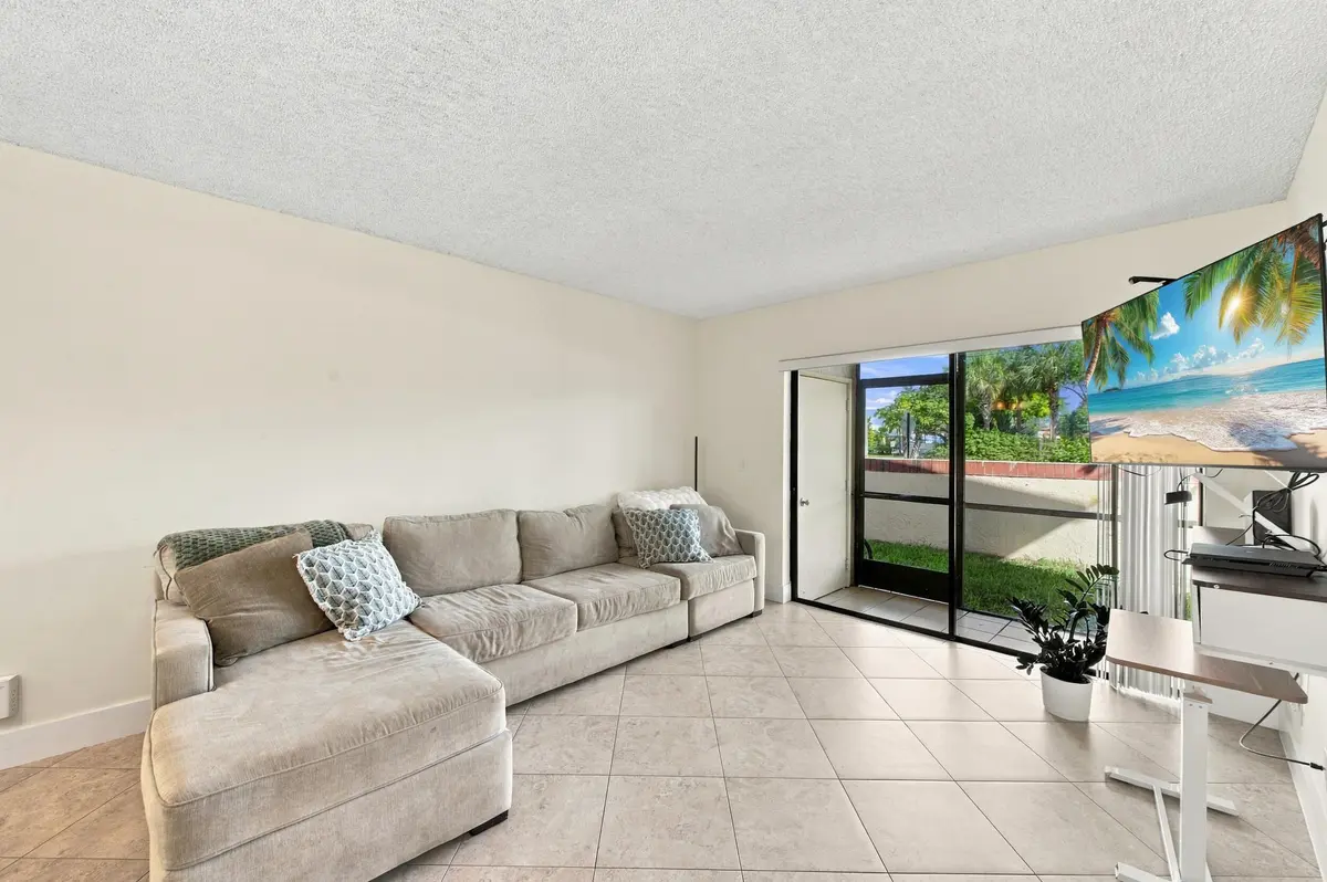 Living room at 6585 Somerset Drive 102, Boca Raton