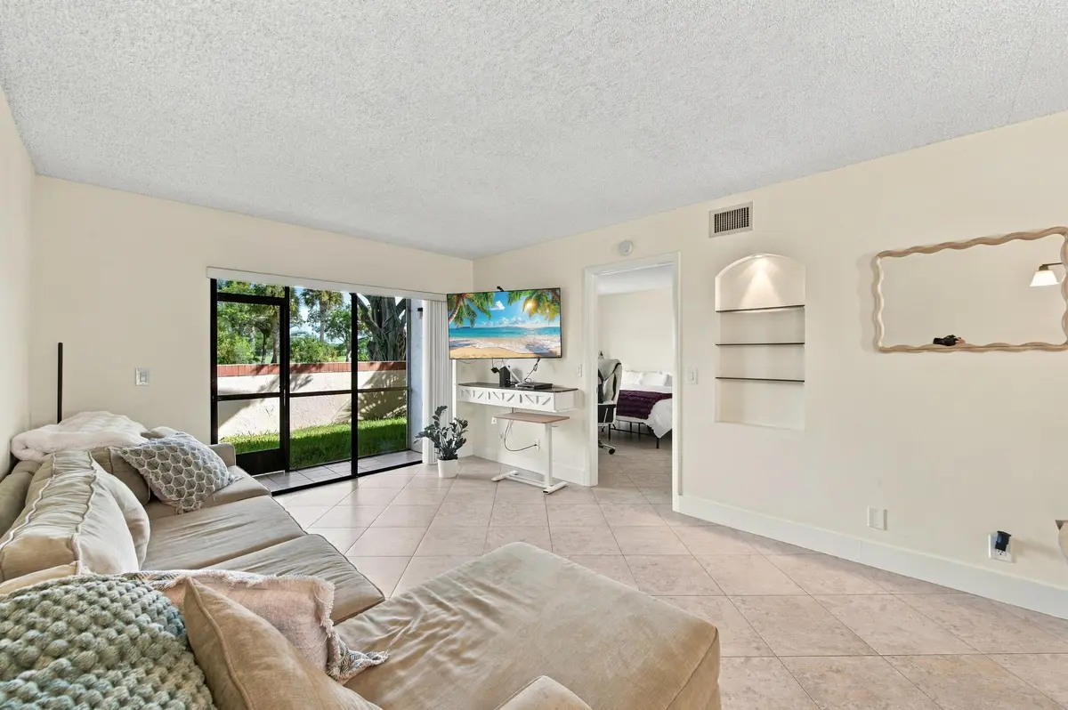 Living room at 6585 Somerset Drive 102, Boca Raton