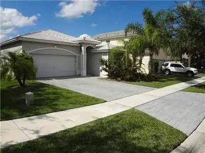 7953 NW 70TH Avenue, Parkland – Single Family Residence for rent
