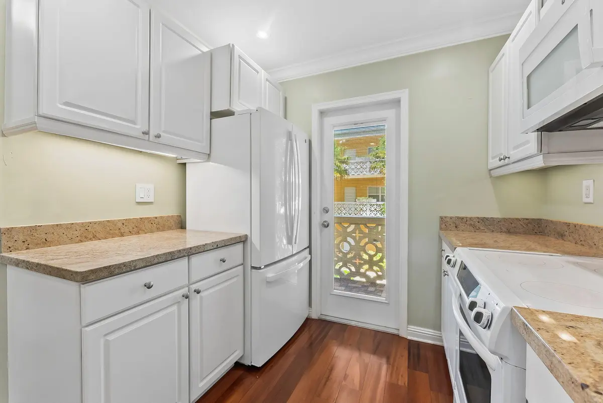 Kitchen 2 at 815 Middle River Drive 202, Fort Lauderdale