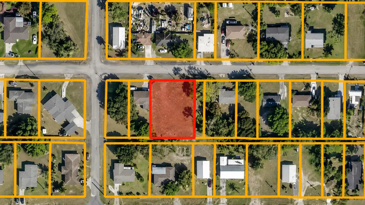 LAND 1 at Avenue R, Fort Pierce