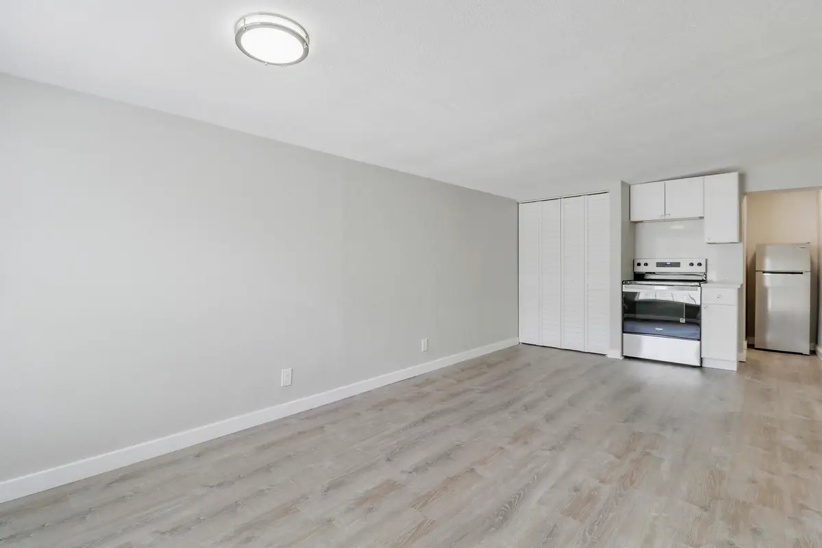 House2-51 at 711 4th Avenue 709, Lake Worth Beach