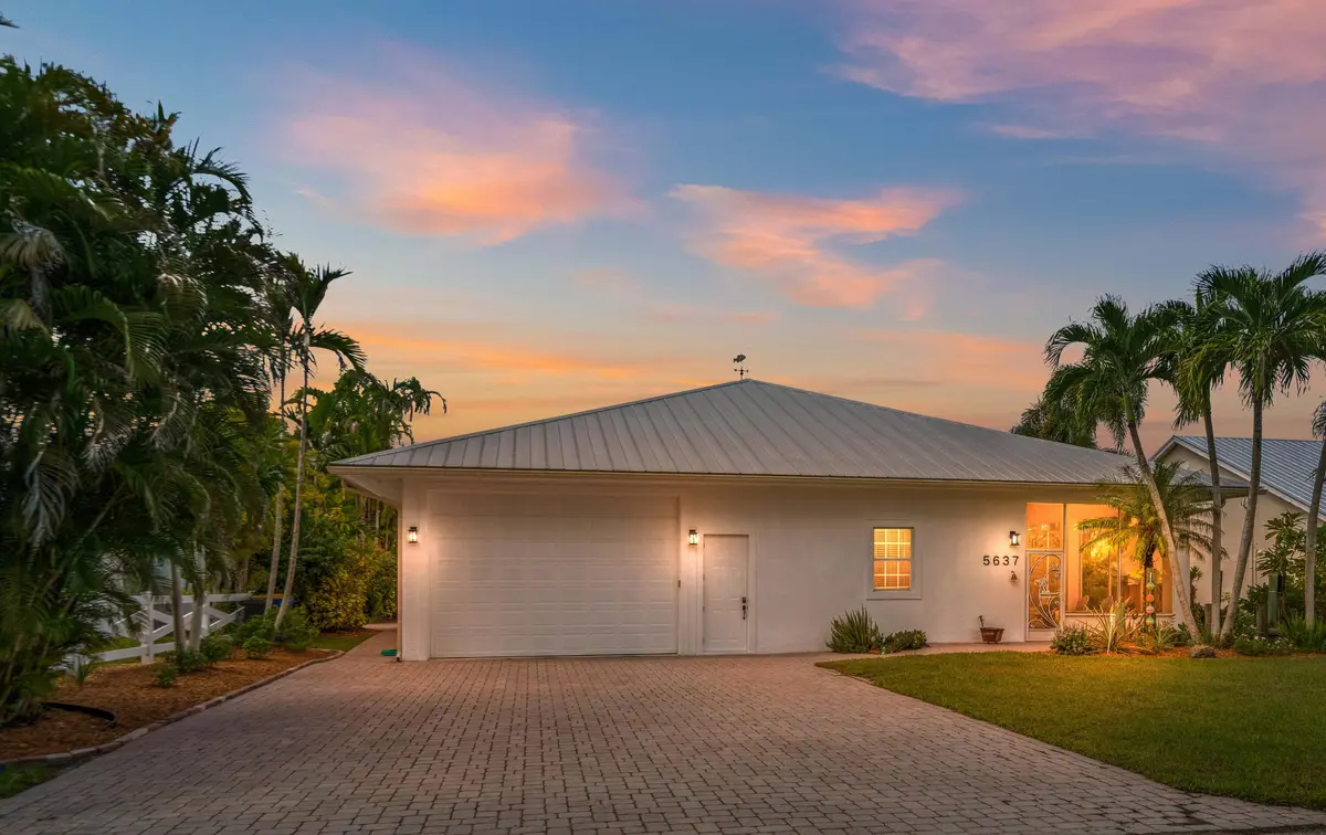 DSC01673_Twilight at 5637 SE MAJOR Way, Stuart