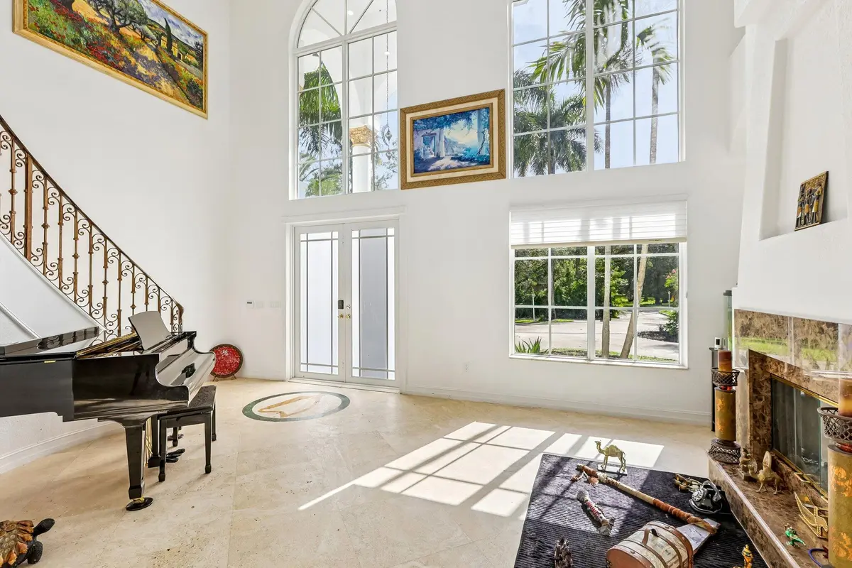 10-web-or-mls-NW 84th Ave-S1609-010 at 6911 NW 84TH Avenue, Parkland