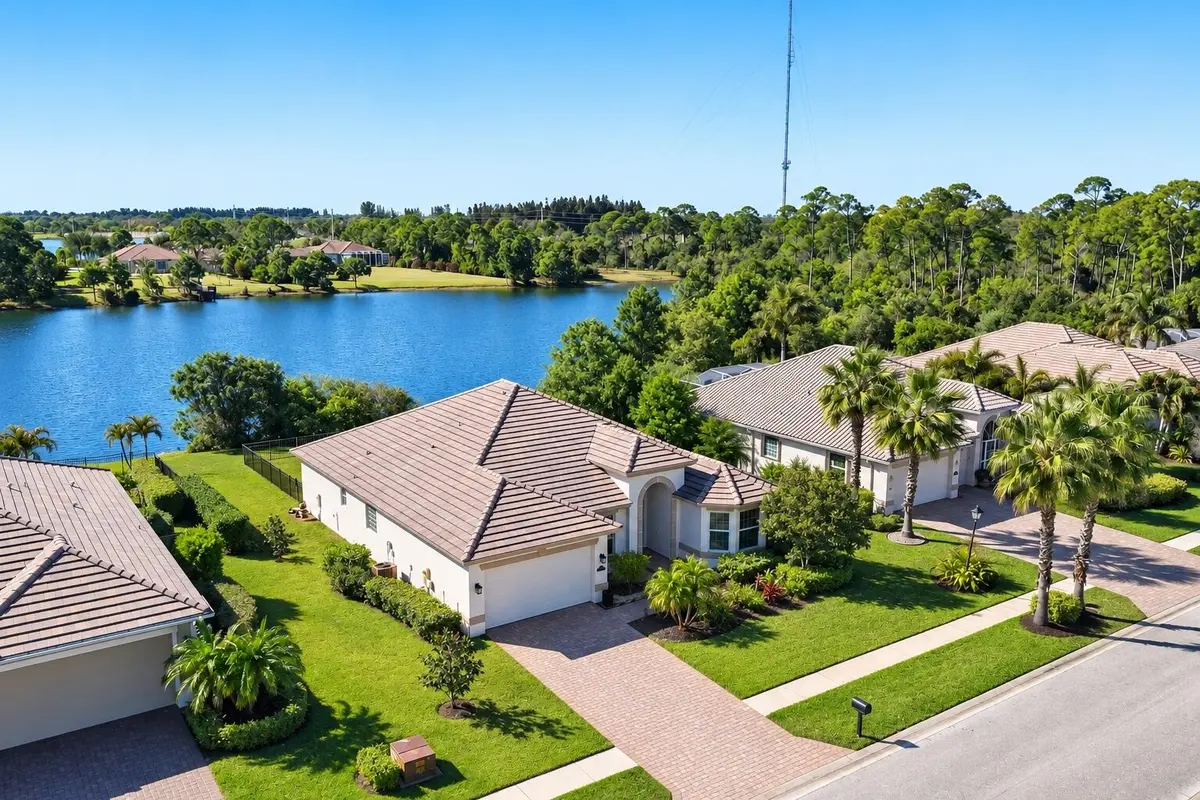 3 Exterior 7621 Fieldstone 5 at 7621 Fieldstone Ranch Square, Vero Beach