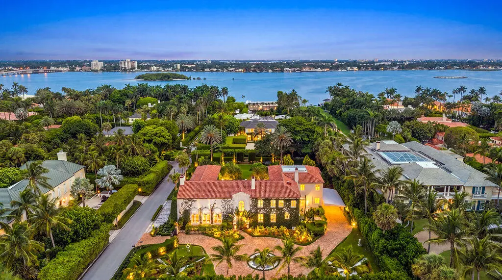 Twilight_2 at 111 Via Del Lago, Palm Beach