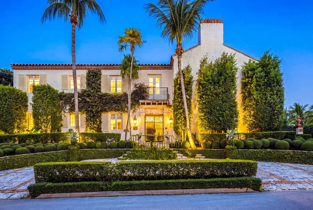 Twilight_6 at 111 Via Del Lago, Palm Beach