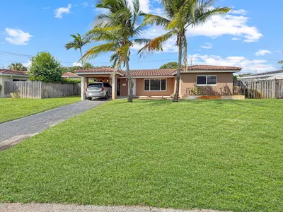 1321 NE 46TH Street, Oakland Park – Single Family Residence for rent