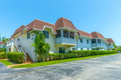 706 SE 2nd Avenue 429, Deerfield Beach – Condominium for rent