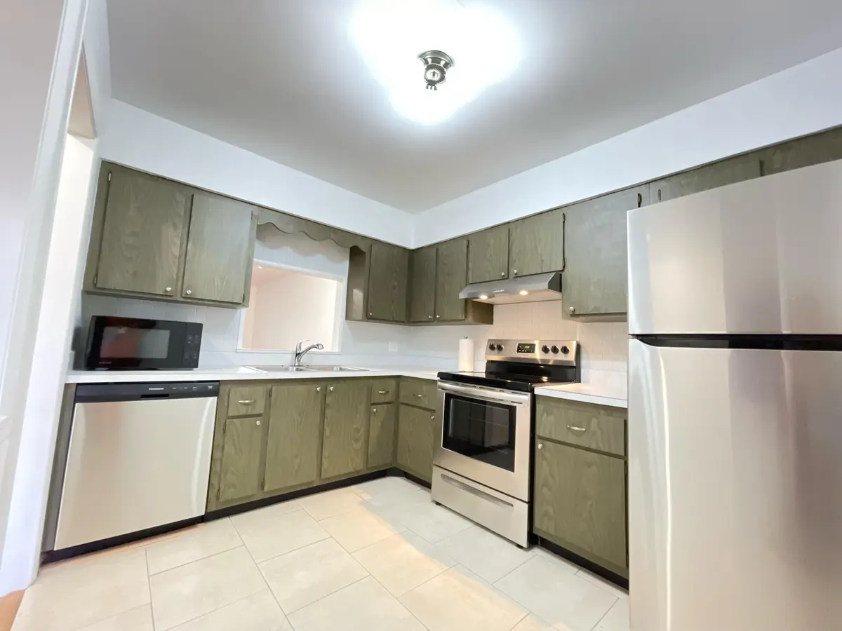 20251102135655721837000000-o at 2302 Sunrise Boulevard 202, Fort Pierce