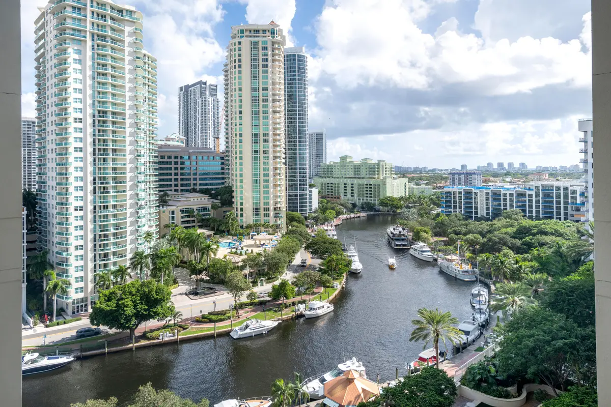 _DSC2402 at 511 SE 5TH Avenue 1419, Fort Lauderdale