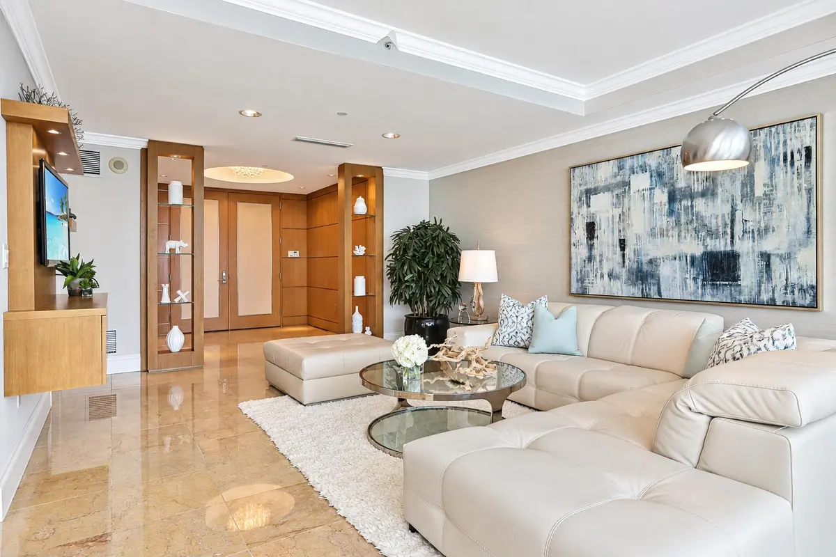 Family Room at 1 N Fort Lauderdale Beach Boulevard 1807, Fort Lauderdale