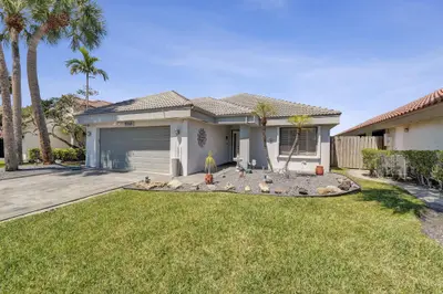 9355 NW 18TH Drive, Plantation – Single Family Residence for sale
