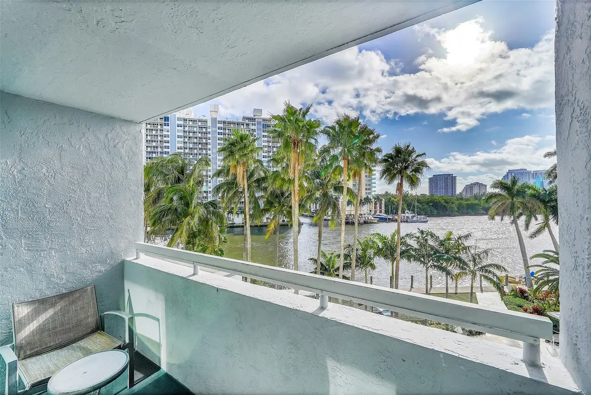 Photo 2 at 2670 E SUNRISE Boulevard 322, Fort Lauderdale