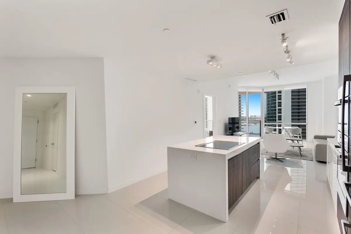 Photo 6 at 851 NE 1ST Avenue 2005, Miami