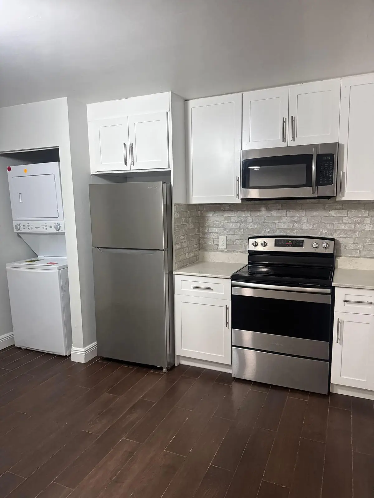 Kitchen 2 at 4885 LAKE ARJARO Drive 4819, West Palm Beach