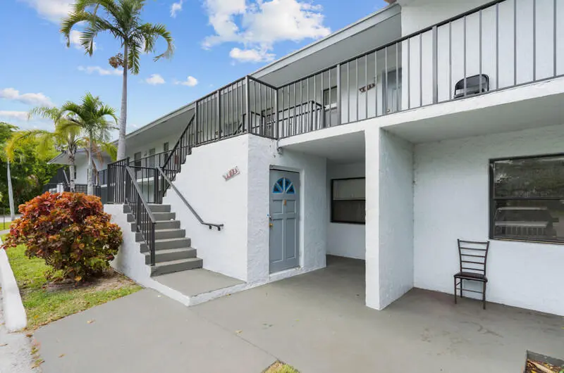 FrontComplex at 4885 LAKE ARJARO Drive 4819, West Palm Beach