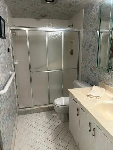 MASTER BATH at 2303 Lucaya Lane L-2, Coconut Creek